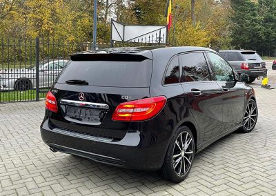 Comprar MERCEDES CLASE B 180CDI SPORT 2014 Diesel segunda mano, foto 13 - Coches de segunda mano en Burgos