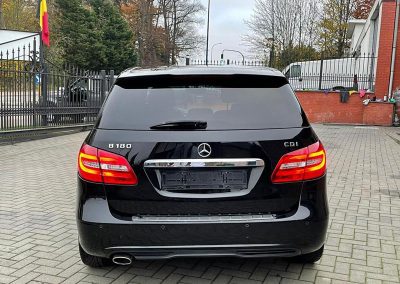 Comprar MERCEDES CLASE B 180CDI SPORT 2014 Diesel segunda mano, foto 3 - Coches de segunda mano en Burgos