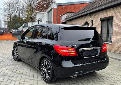 Comprar MERCEDES CLASE B 180CDI SPORT 2014 Diesel segunda mano, foto 7 - Coches de segunda mano en Burgos